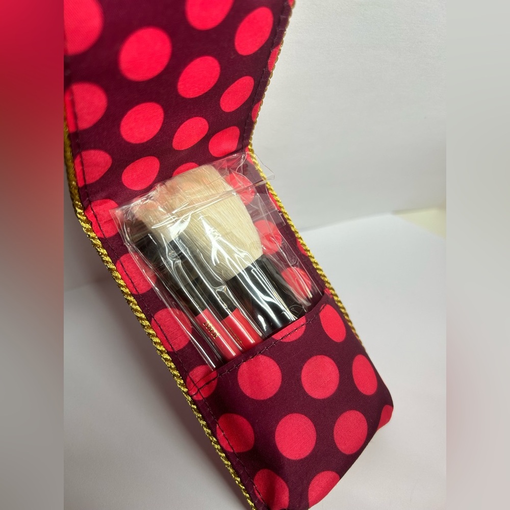 MAC / Makeup Brush with pouch